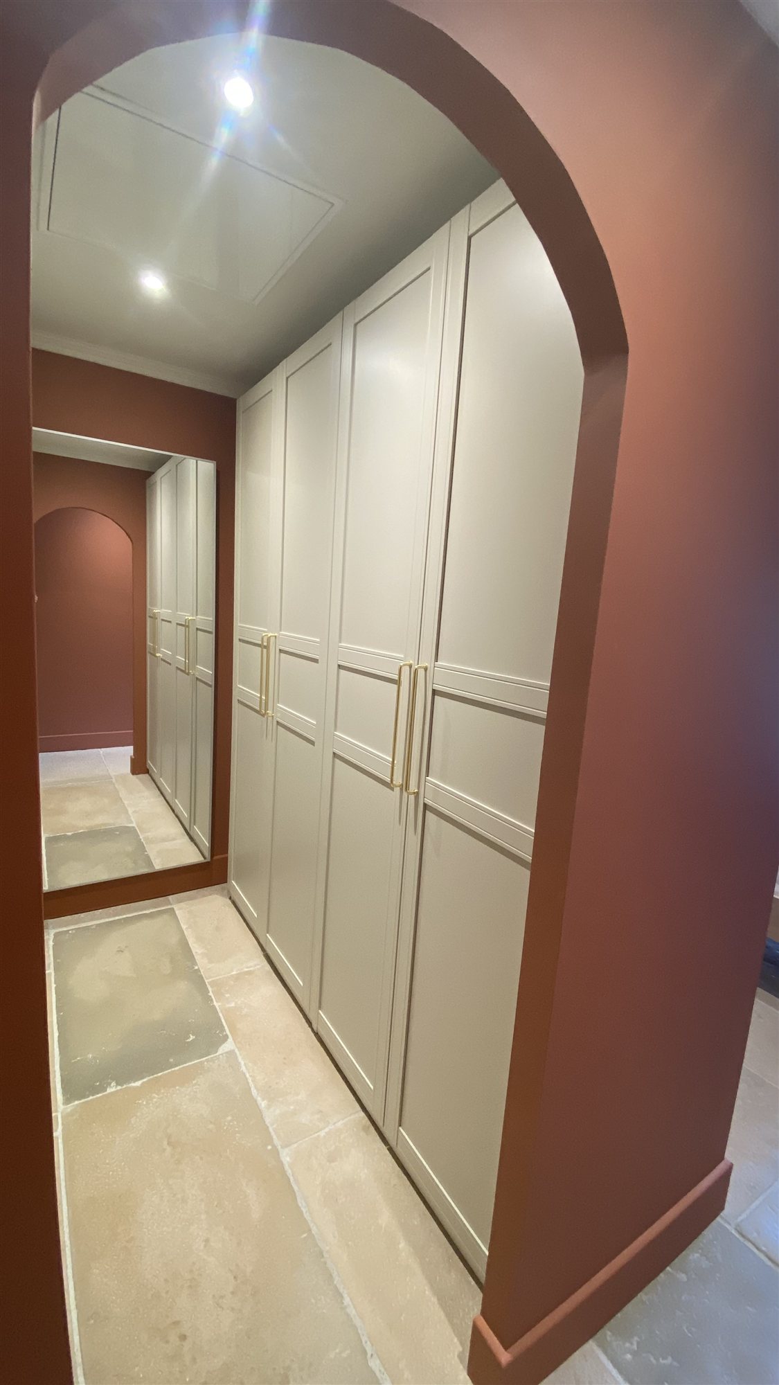 Dressing privé de La Julia sous son arche terracotta