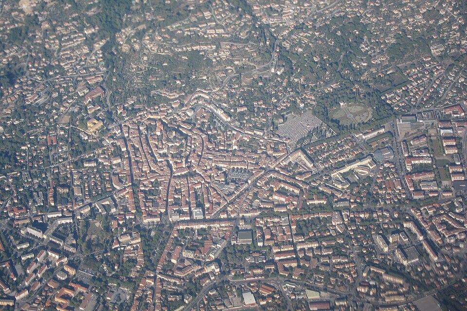 Vue aérienne du centre-ville de Draguignan